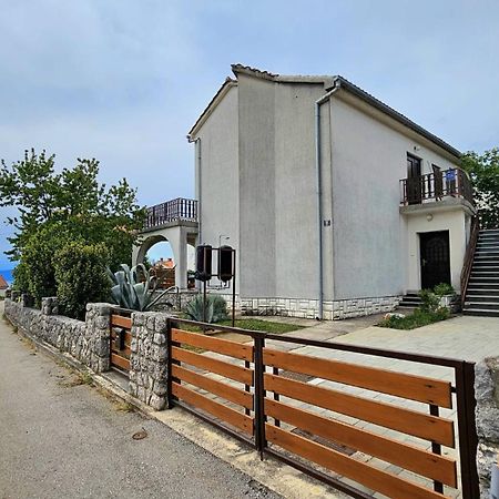 Apartman Agava Njivice Eksteriør bilde